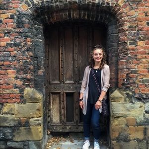 Meet your Posher, Ellie